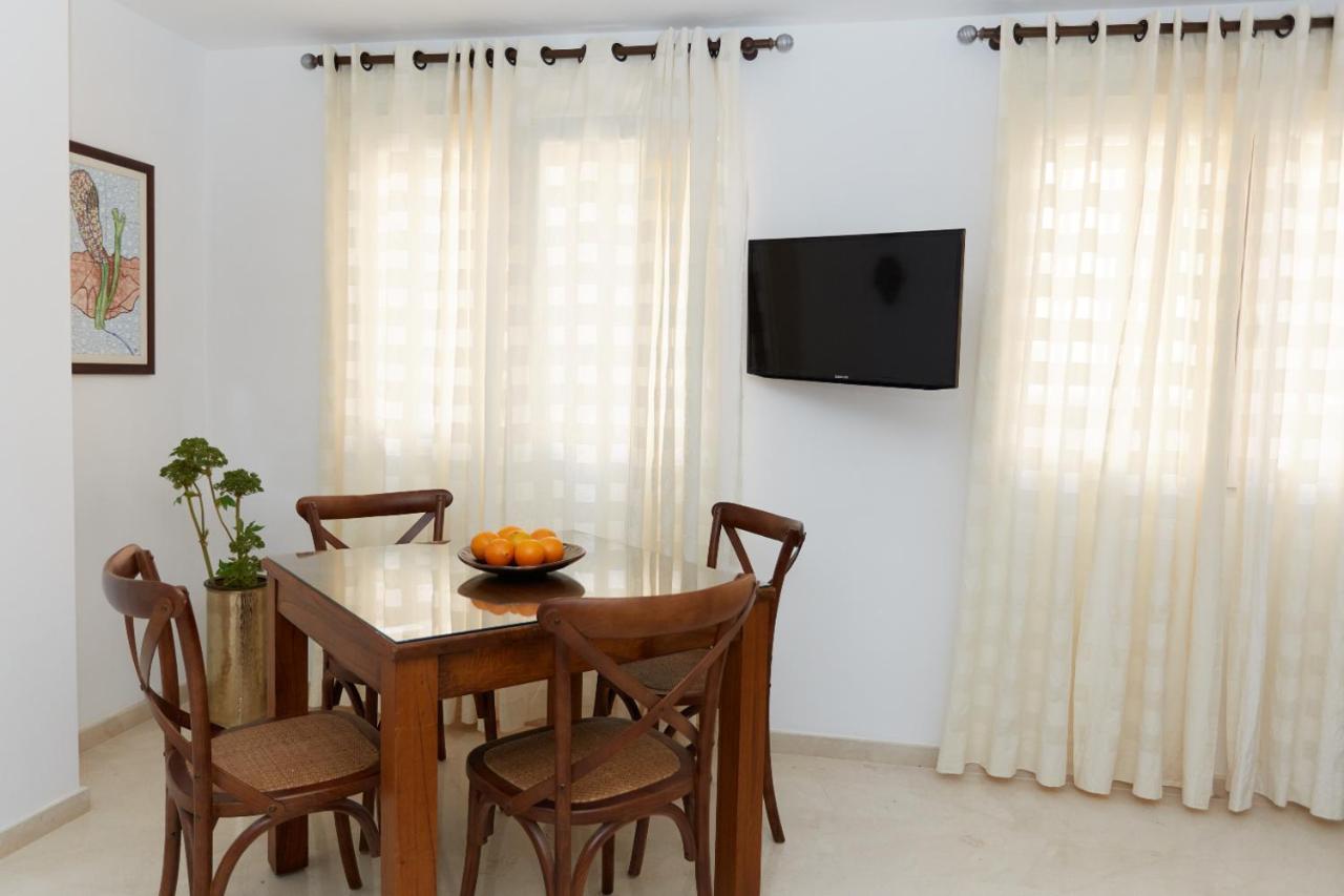Apartamentos Anfiteatro Benidorm Bagian luar foto