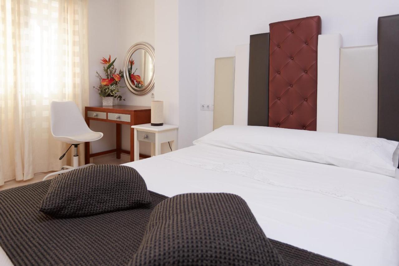 Apartamentos Anfiteatro Benidorm Bagian luar foto