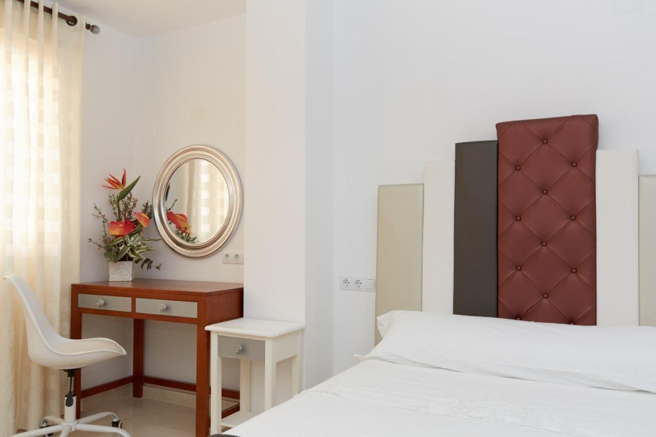 Apartamentos Anfiteatro Benidorm Bagian luar foto