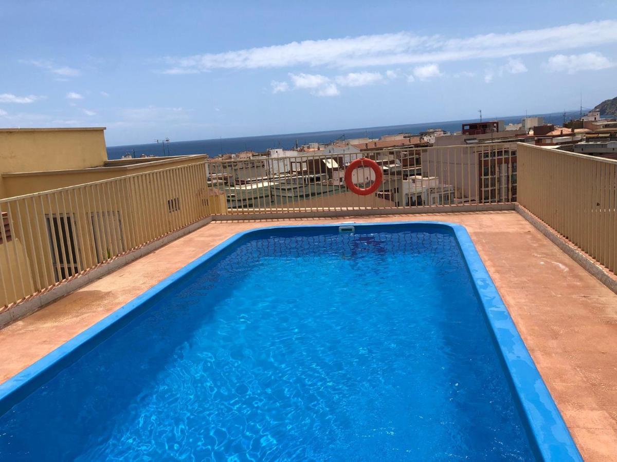Apartamentos Anfiteatro Benidorm Bagian luar foto
