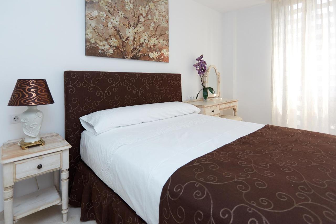 Apartamentos Anfiteatro Benidorm Bagian luar foto