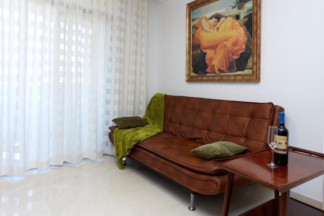 Apartamentos Anfiteatro Benidorm Bagian luar foto