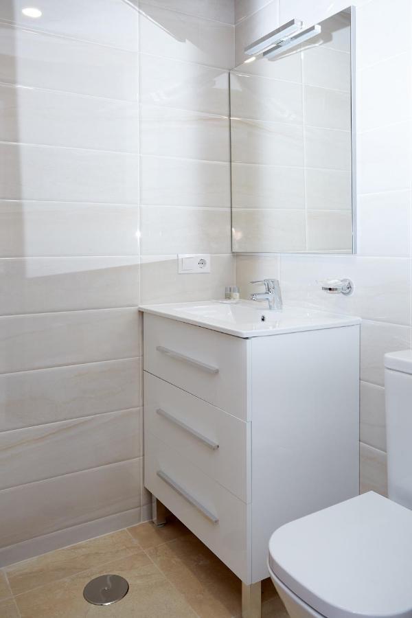 Apartamentos Anfiteatro Benidorm Bagian luar foto