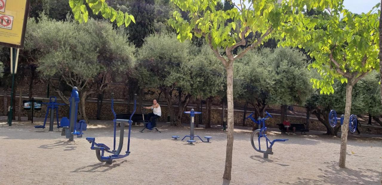 Apartamentos Anfiteatro Benidorm Bagian luar foto