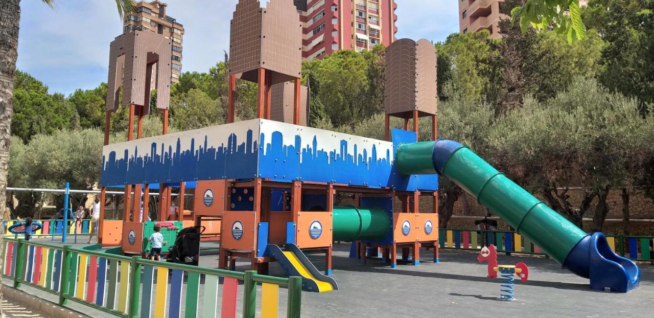 Apartamentos Anfiteatro Benidorm Bagian luar foto